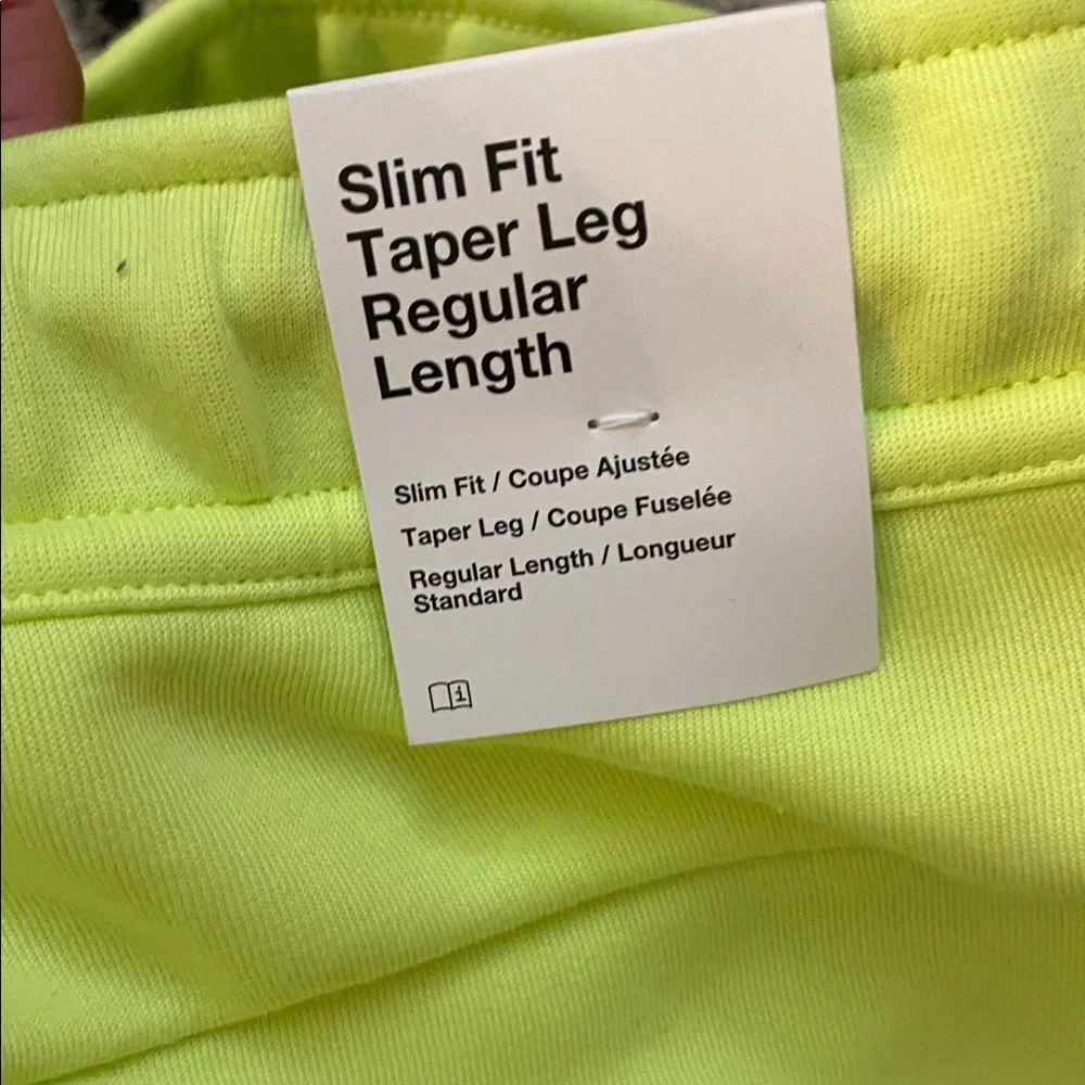 New Men’s Nike Tech Fleece Joggers Barely Volt Large L - Picture 8 of 8
